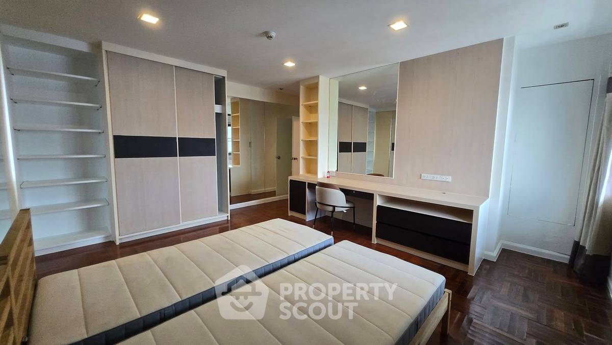 picture 3-BR Condo at Tower Park near ARL Makkasan (ID 2212310) - 13/14