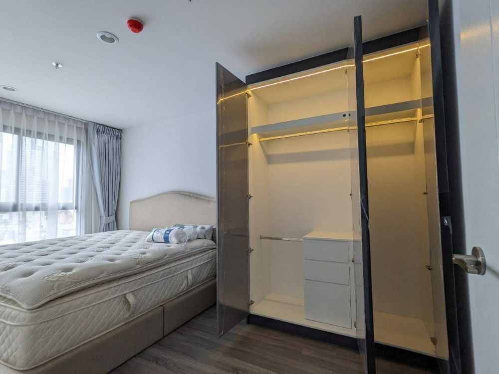 picture Ideo Chula Samyan【𝐒𝐄𝐋𝐋 & 𝐑𝐄𝐍𝐓】🔥Bright, airy, spacious rooms with plenty of natural light in every corner🔥  Contact Line ID: @hacondo - 3/10