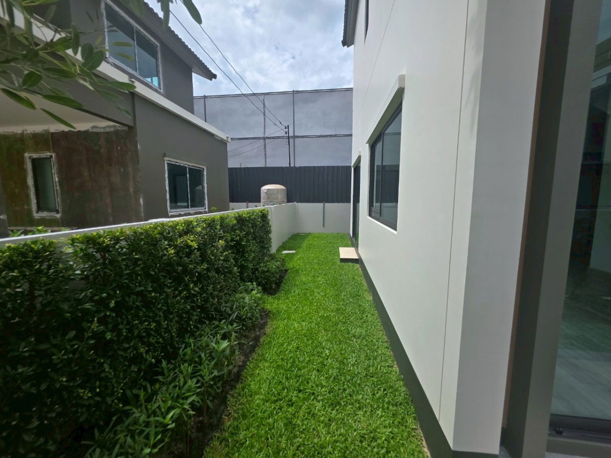รูป ขายบ้านแฝด ราคาพิเศษ !!  ทำเล ใกล้รถไฟฟ้าสายสีม่วง - รูปที่ 13/15