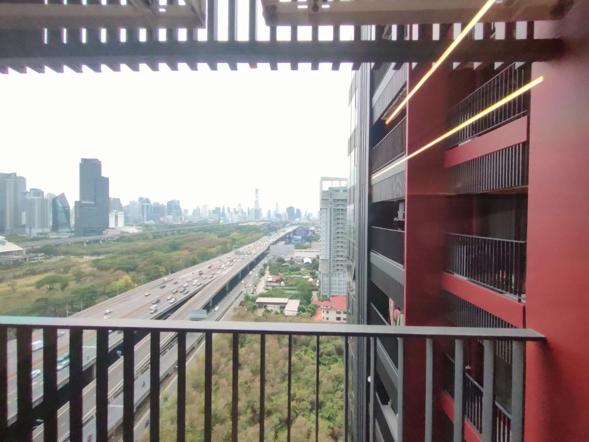รูป เดินทางง่าย ใกล้ MRT เพชรบุรี – ห้องสวยแต่งครบ คอนโดใหม่ ใจกลางเมือง! - รูปที่ 9/9