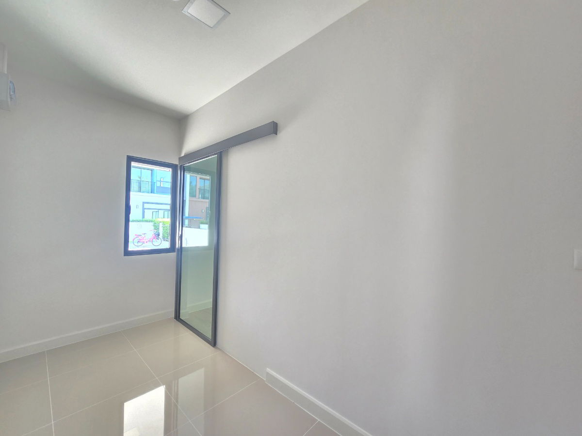 รูป ** ขายบ้านใหม่ แบรนด์อณาสิริ ทำเลหลังมุมสวย [ ราคาดีพร้อมโอน ] - รูปที่ 9/18