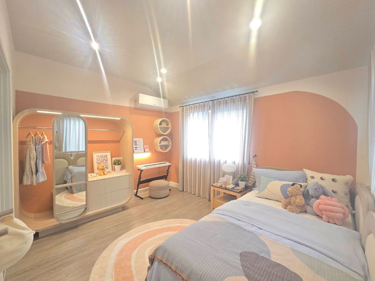 รูป ขายบ้านใหม่ บ้านเดี่ยวแสนสิริ (โครงการขายเอง) ตกแต่งพร้อมเข้าอยู่ ห้องนอนล่างกว้างพิเศษ - รูปที่ 9/16