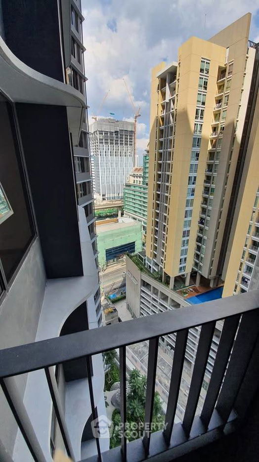 picture Studio Condo at Ideo Mobi Asoke near MRT Phetchaburi (ID 2213029) - 5/12
