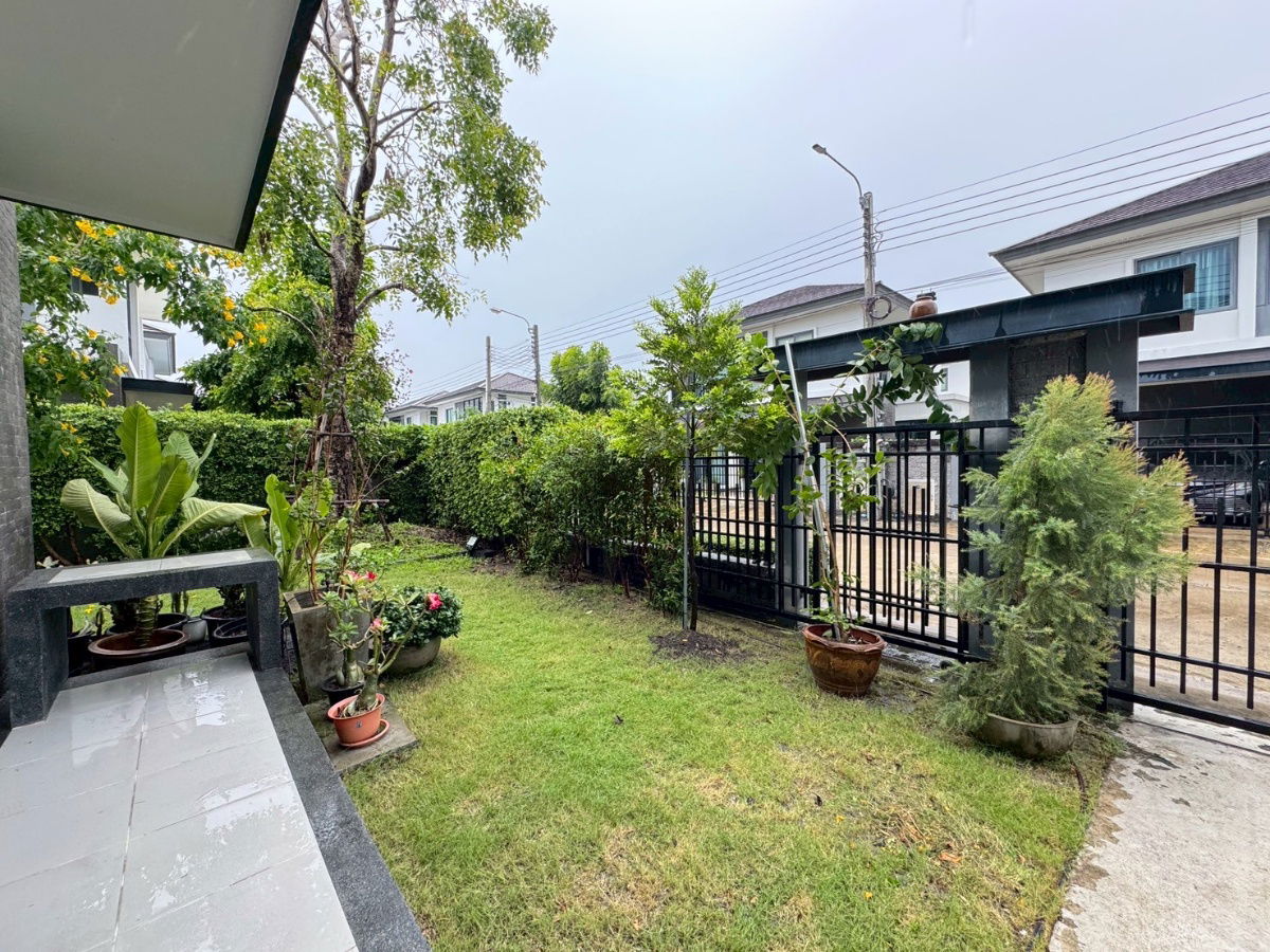 รูป ขายและเช๋า บ้านเดี่ยว บริทาเนีย บางนา กม.12 4ห้องนอน 2จอดรถ พื้นที่ใช้สอย 165 ตร.ม. ที่ดินใหญ่ 62.8 ตร.วา  ตกแต่งสวย ราคา7.5ลบ.ต่อรองได้ เช๋า 45k/ด - รูปที่ 43/49