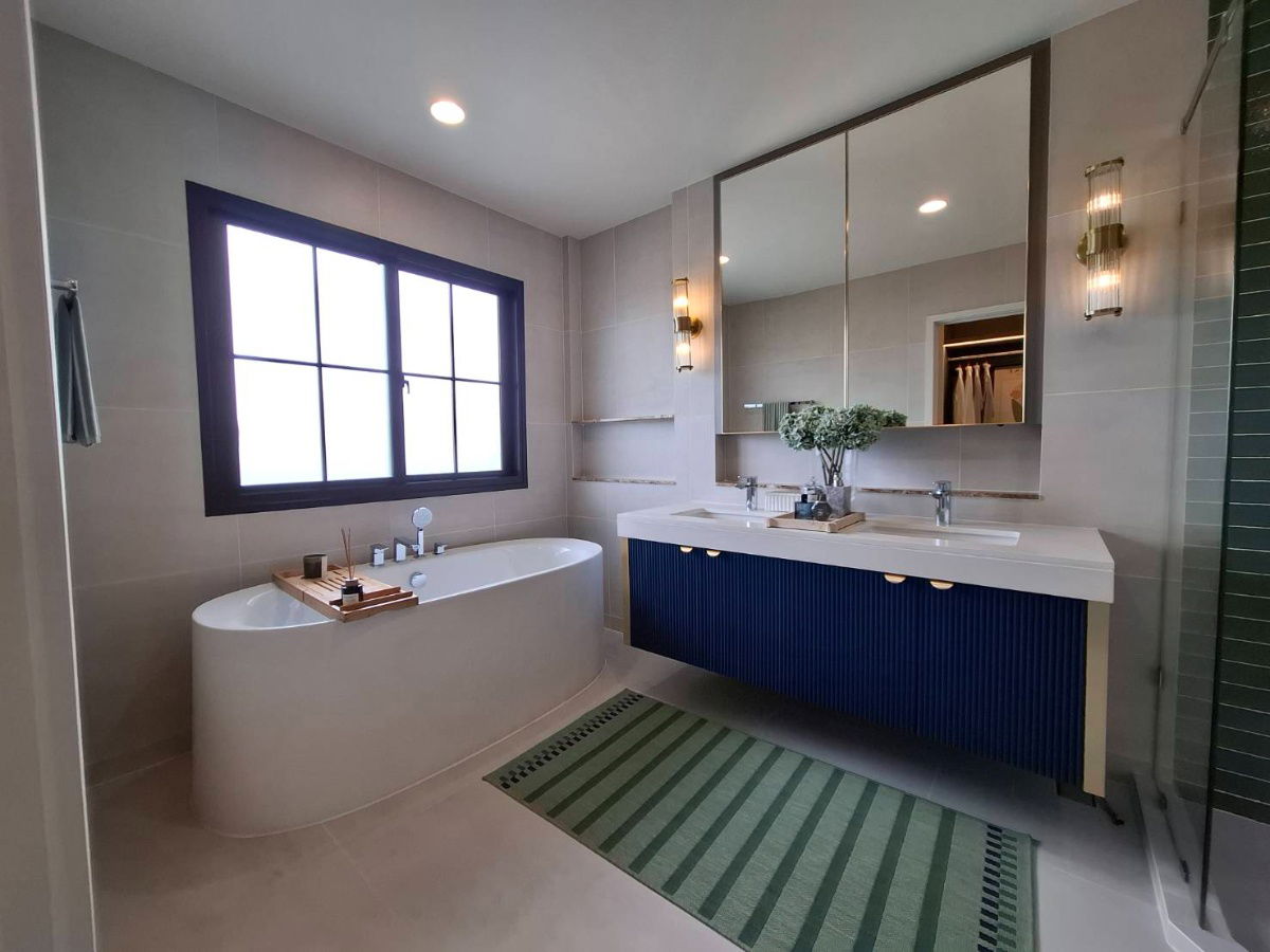 รูป ขายบ้านตัวอย่างตกแต่งแบบ luxury พร้อมเฟอร์นิเจอร์ครบ โครงการเศรษฐสิริ รวมโชค - รูปที่ 9/11