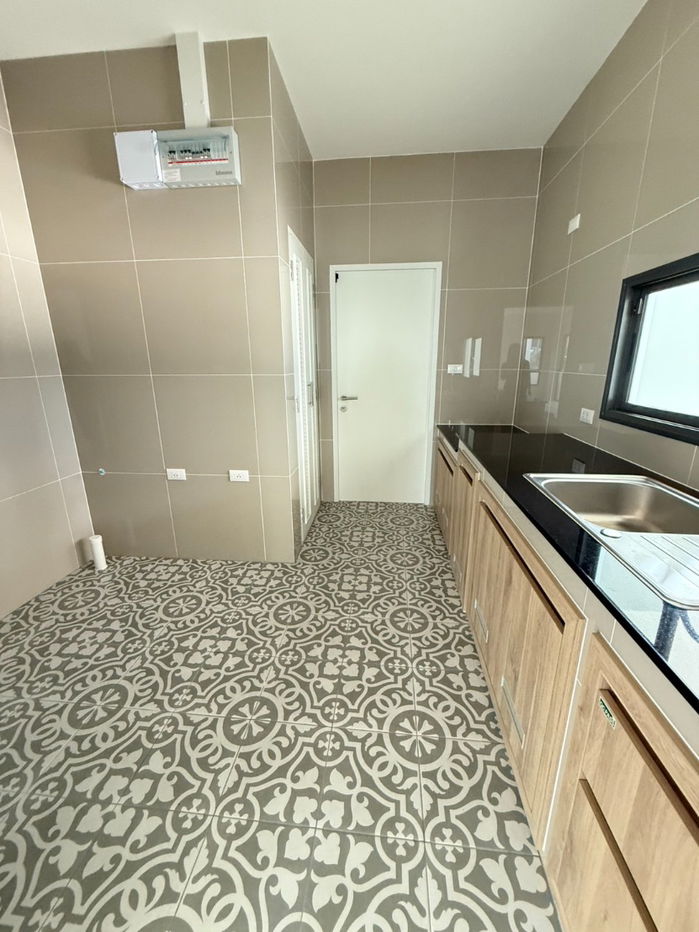 รูป บ้านเดี่ยวหลังใหญ่ สไตล์Modern  Farmhouse กับโครงการสราญสิริ ประชาอุทิศ90 - รูปที่ 3/9