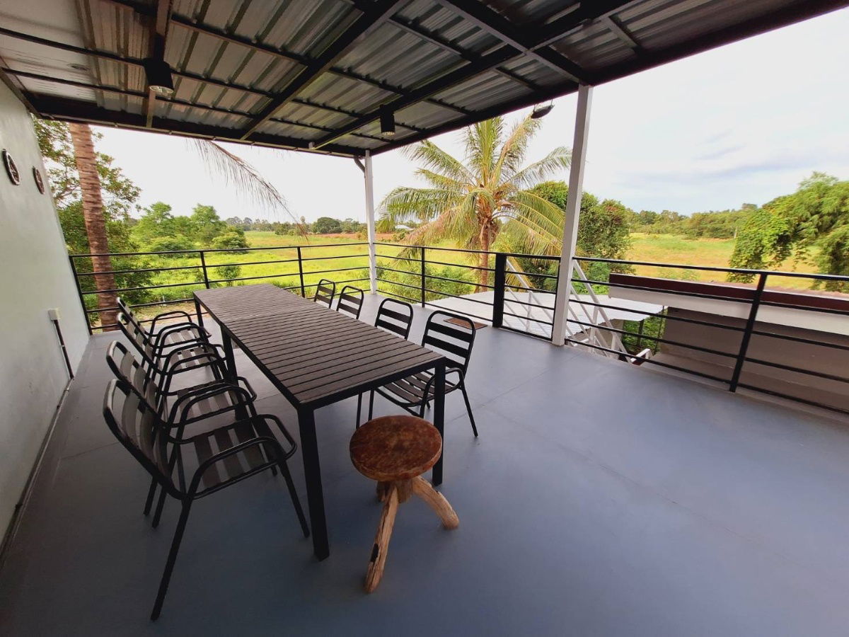 รูป ขายบ้านสวยหลังใหญ่พร้อมอยู่อาศัย รวมที่ดินขนาด 1 ไร่ ติดถนนใหญ่ ใกล้เขาใหญ่-วังน้ำเขียว เหมาะเปิดคาเฟ่ ร้านอาหาร เจ้าของขายเอง - รูปที่ 8/26