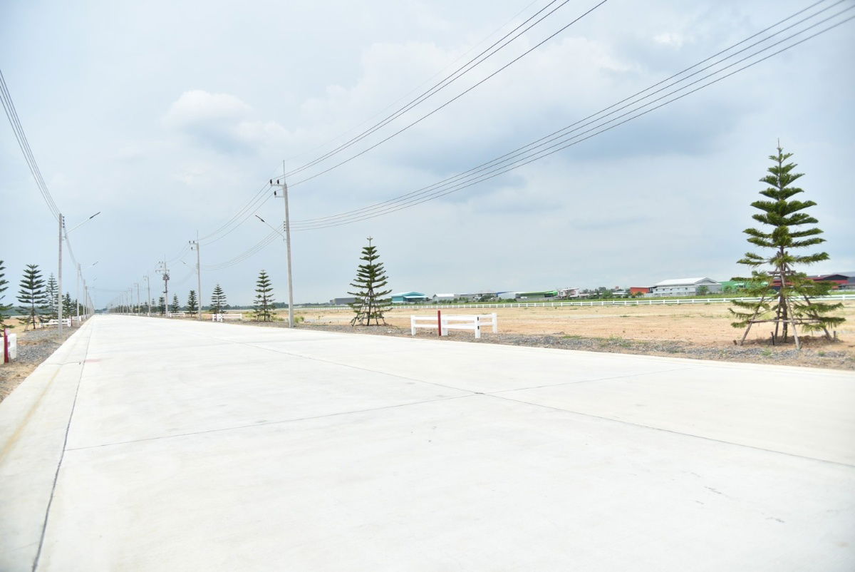 รูป (ขาย) ที่ดินแบ่งขาย สร้างโรงงานในโครงการลำลูกกา คลอง 8 สาธารณูปโภคครบ ใช้งานได้ทันที ไม่ต้องเดินระบบเอง - รูปที่ 2/4