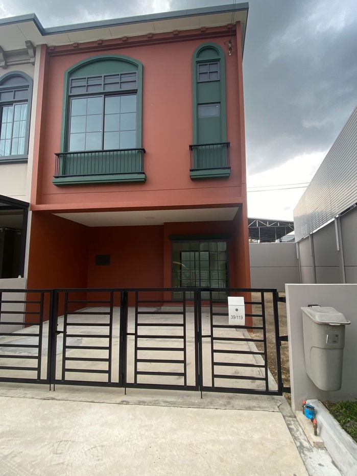 รูป 🏡ทาวน์โฮมใหม่ พร้อมอยู่ สิริ ลาดพร้าว 101 แปลงมุม พื้นที่ใหญ่ 📍ใกล้เซ็นทรัล อีสต์วิลล์  - รูปที่ 2/14