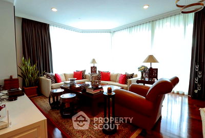 Condos for sale : 3-BR Condo at Royce Private Residences near MRT Sukhumvit (ID 2065480)