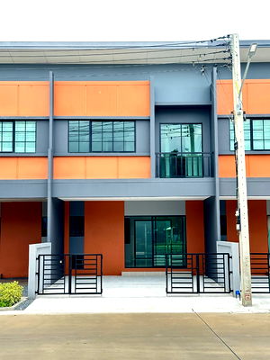 Townhouses for sale Muang Pathum Thani Pathumthani : Ready to Move in !!! Garden view