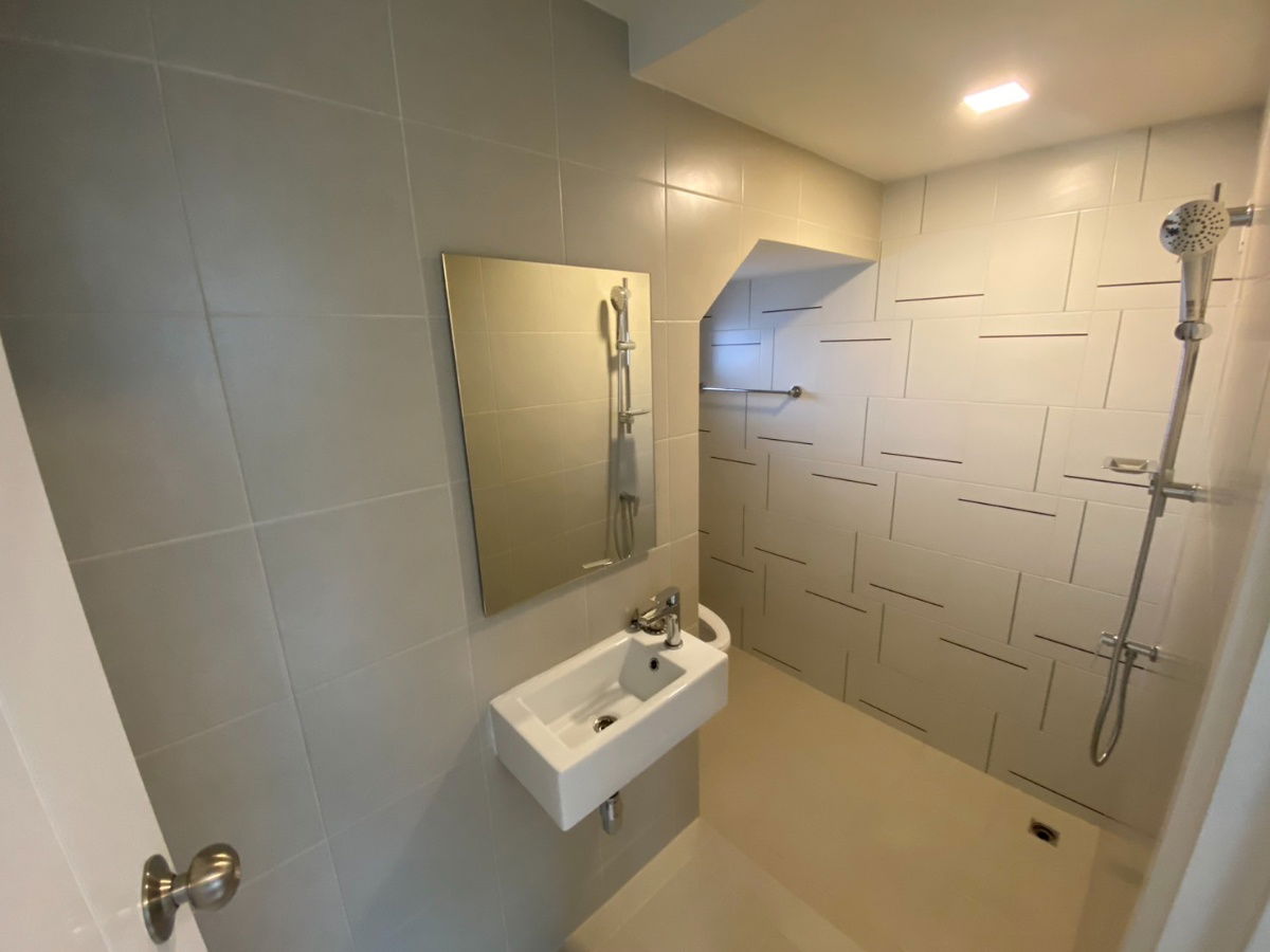 รูป 🏡ทาวน์โฮมใหม่ พร้อมอยู่ สิริ ลาดพร้าว 101 แปลงมุม พื้นที่ใหญ่ 📍ใกล้เซ็นทรัล อีสต์วิลล์  - รูปที่ 9/14