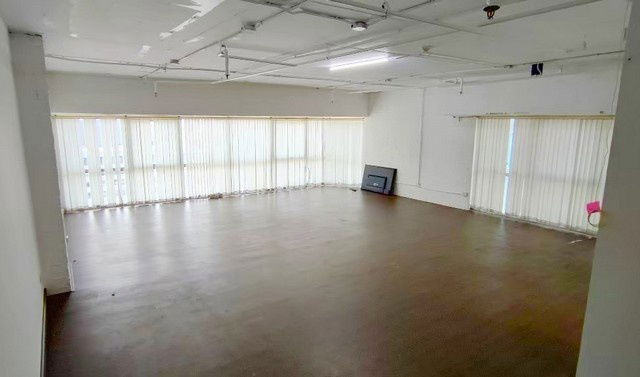 picture FOR RENT  OFFICE PROPERTY  28000 BAHT per MONTH - 1/8