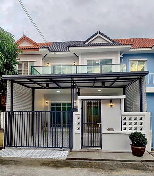 บ้านสวย ทำเลดี ติดถนนบางกรวย–ไทรน้อย  #หมู่บ้านกานต์มณี (โซนเฟสใหม่)  ตรงข้ามแมคโคร บางบัวทอง  ทาวน์เฮ้าส์ 4 ห้องนอน รีโนเวทใหม่