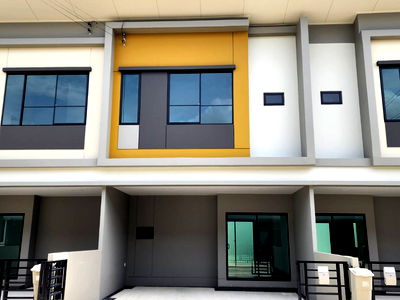 Townhouses for sale North Bangkok University  : 🏡 New House for Sale – Ready to Move In 📍Siri Place Phaholyothin 52, No. 95/32 – Near the Garden & BTS Saphan Mai