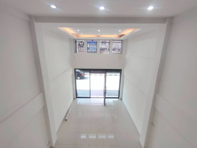🏢 ให้เช่าอาคารพาณิชย์  ติดถนนสุขุมวิท 77 ใกล้รถไฟฟ้าสถานีศรีนุช และรถไฟฟ้าสถานีอ่อนนุช 🚇 (ST-02)