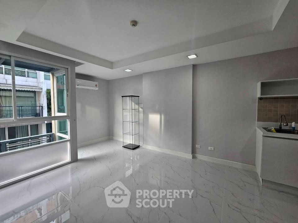 picture 1-BR Condo at D Condo Ratchada 19 near MRT Ratchadaphisek (ID 2158224) - 6/20