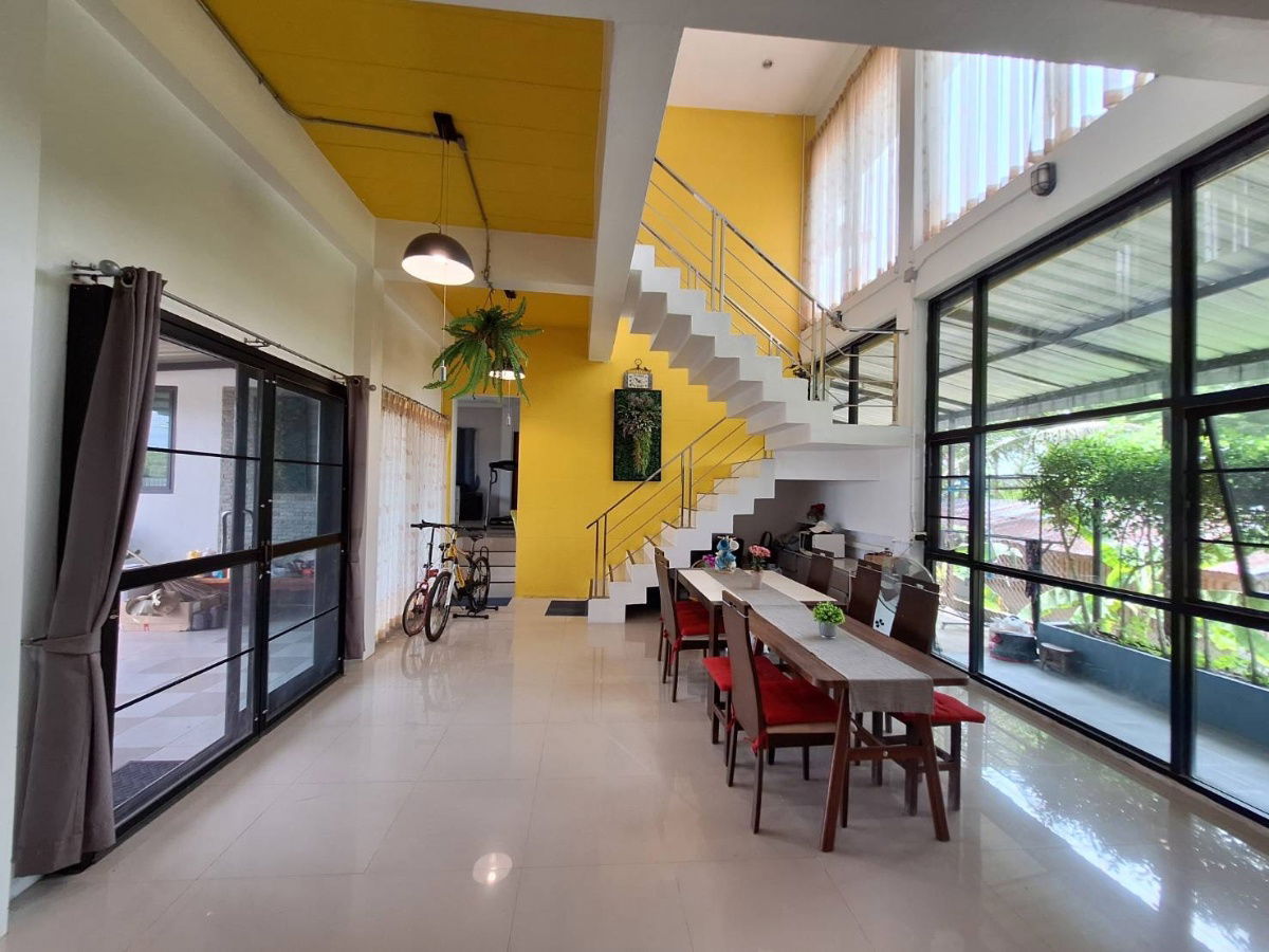 รูป ขายบ้านสวยหลังใหญ่พร้อมอยู่อาศัย รวมที่ดินขนาด 1 ไร่ ติดถนนใหญ่ ใกล้เขาใหญ่-วังน้ำเขียว เหมาะเปิดคาเฟ่ ร้านอาหาร เจ้าของขายเอง - รูปที่ 10/26