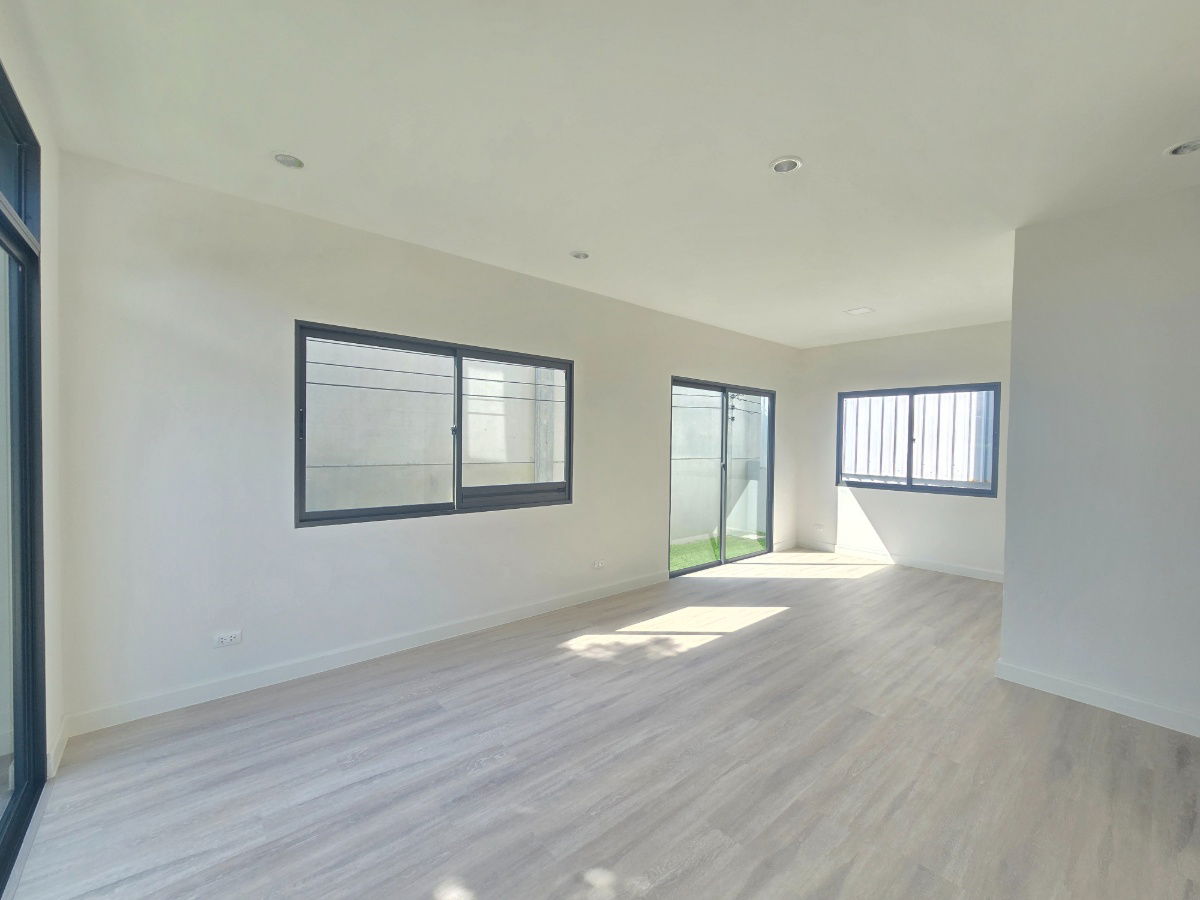 รูป ** ขายบ้านใหม่ แบรนด์อณาสิริ ทำเลหลังมุมสวย [ ราคาดีพร้อมโอน ] - รูปที่ 5/18