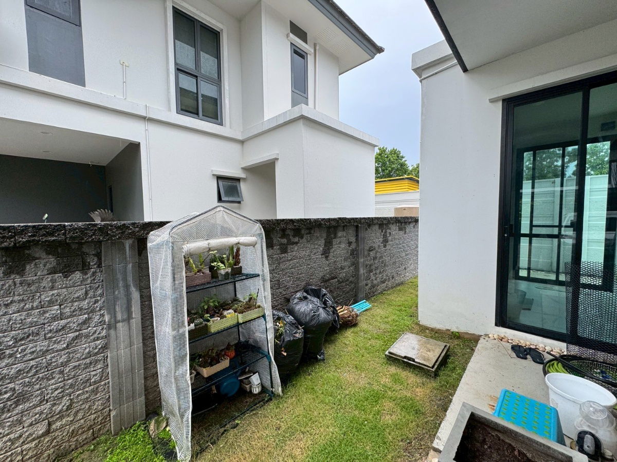 รูป ขายและเช๋า บ้านเดี่ยว บริทาเนีย บางนา กม.12 4ห้องนอน 2จอดรถ พื้นที่ใช้สอย 165 ตร.ม. ที่ดินใหญ่ 62.8 ตร.วา  ตกแต่งสวย ราคา7.5ลบ.ต่อรองได้ เช๋า 45k/ด - รูปที่ 46/49