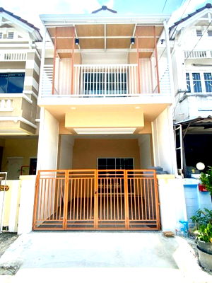 Townhouses for sale : Townhouse for sale, Piyawararom Village, Ban Kluai - Sai Noi Road, Area 16 square wah, 3 bedrooms 2 bathrooms