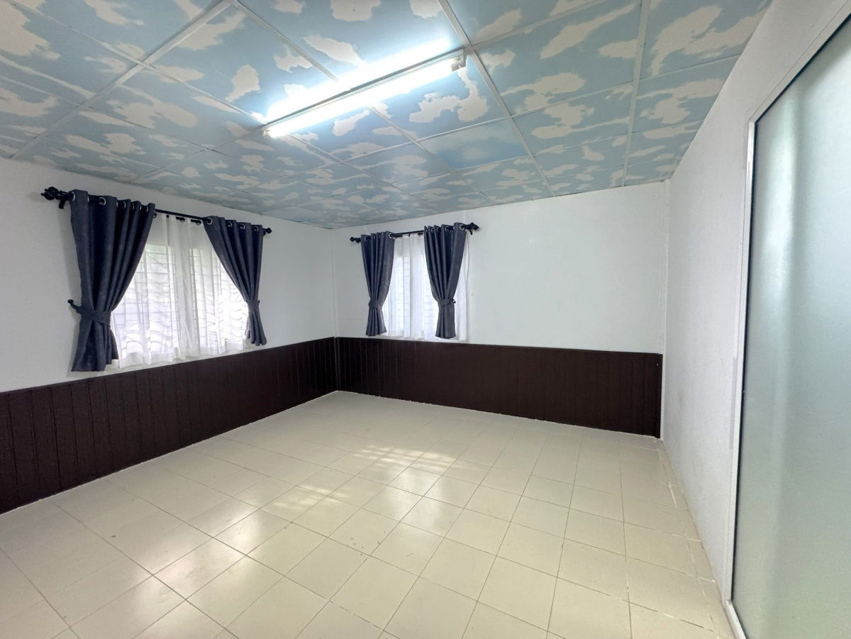 รูป บ้านเช่าเดี่ยวใจกลางบ้านไผ่  จอดรถได้ 3 คัน  เลี้ยงสัตว์ได้ - รูปที่ 2/26