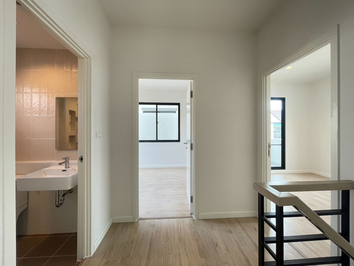 picture Ready-to-Move-In Twin House with 4 Bedrooms in a Prime Location  Well-designed layout perfect for large families — comfortable living for all ages - 12/17