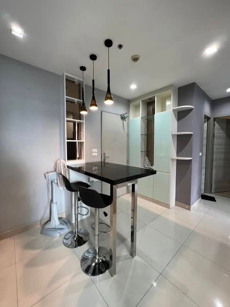 picture Ideo Verve Ratchaprarop【𝐑𝐄𝐍𝐓】🔥This room is bright in every corner. The cozy style will energize you every morning.🔥  Contact Line ID: @hacondo - 9/10