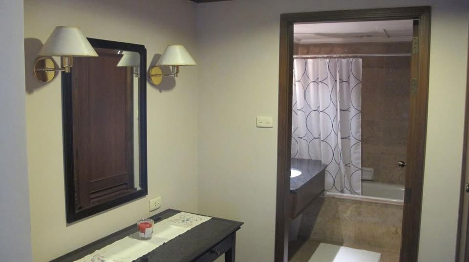 รูป เช่าคอนโด Sailom Suite/สายลม สวีท (C6807072) ID Line : @condo44 - รูปที่ 6/8