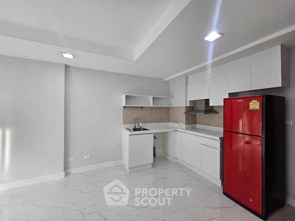 picture 1-BR Condo at D Condo Ratchada 19 near MRT Ratchadaphisek (ID 2158224) - 12/20