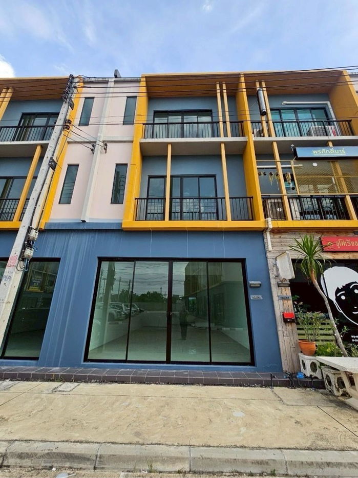 รูป ให้เช่าอาคารพาณิชย์ 3 ชั้น The Connect Biztown @กรุงเทพ-ปทุมธานี ติดถนนกรุงเทพ-ปทุมธานี ใกล้แยกบางคูวัด - รูปที่ 1/8