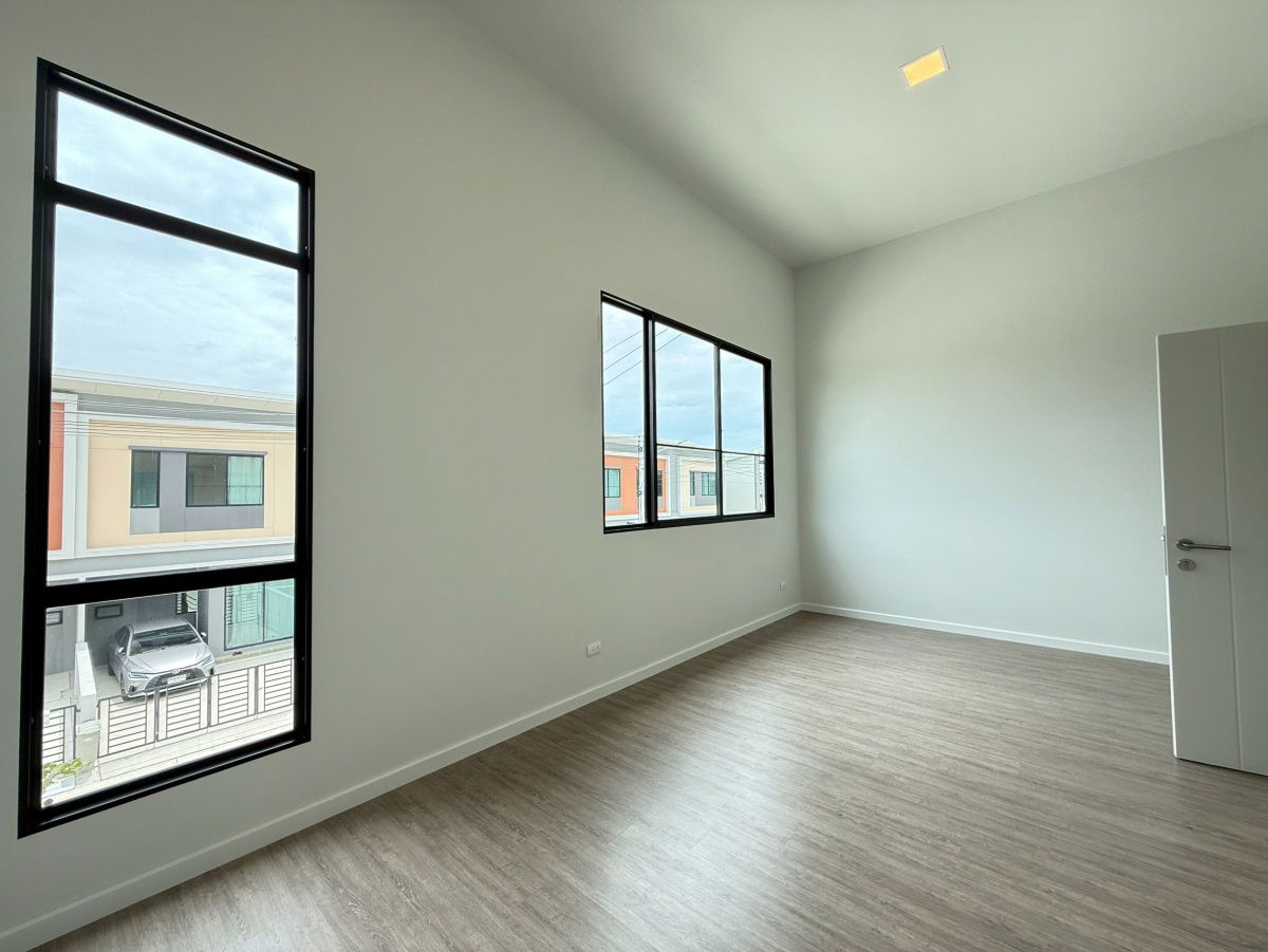 picture ✨ Beautiful townhome, modern design, near the BTS, start a new life at "Siri Place Ratchaphruek 346" - 10/11