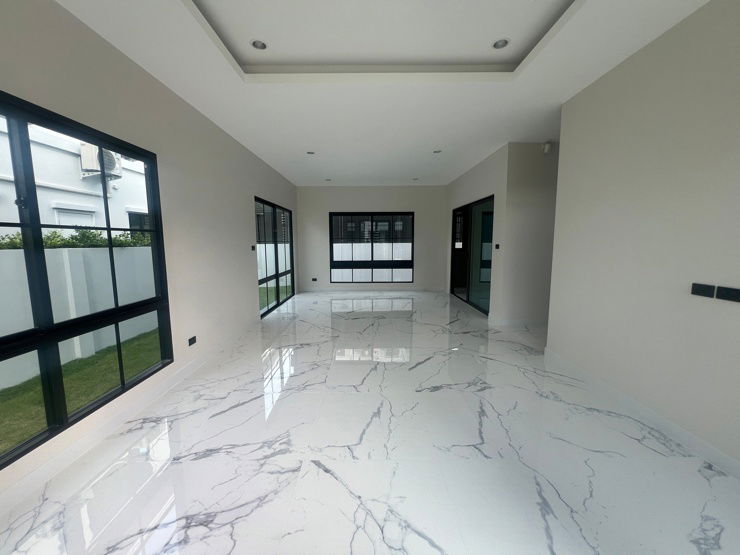 รูป บ้านเดี่ยวหรู ที่ดินใหญ่ แปลงมุมเป็นส่วนตัว ราคาพิเศษ บ้านเลขที่ 99/51  โครงการเศรษฐสิริ วัชรพล เทพรักษ์ โดยแสนสิริ - รูปที่ 6/8