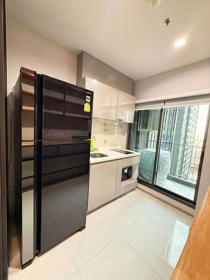 รูป TA-0624🏙️Life Asoke-Rama9 ห้องพร้อมอยู่  วิวเริส เพียง 22,000 บาท ทักไลน์ Line: @040gfhyr - รูปที่ 6/10
