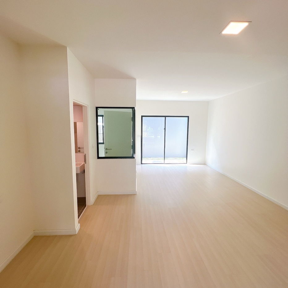 รูป ขายบ้านใหม่ โซนเปิดใหม่ บ้านโซนด้านหน้า สิริ เพลส จรัญ-ปิ่นเกล้า เลขที่ 999/128 - รูปที่ 6/18