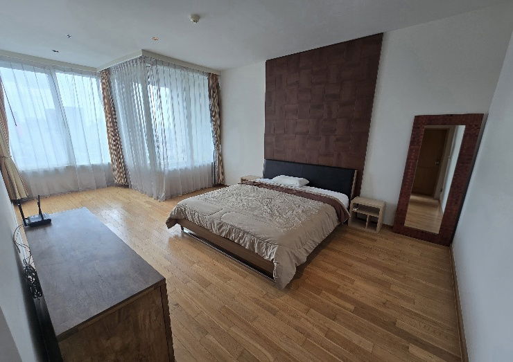 picture The Empire Place Sathorn > High Floor > Nice unit  - 12/19