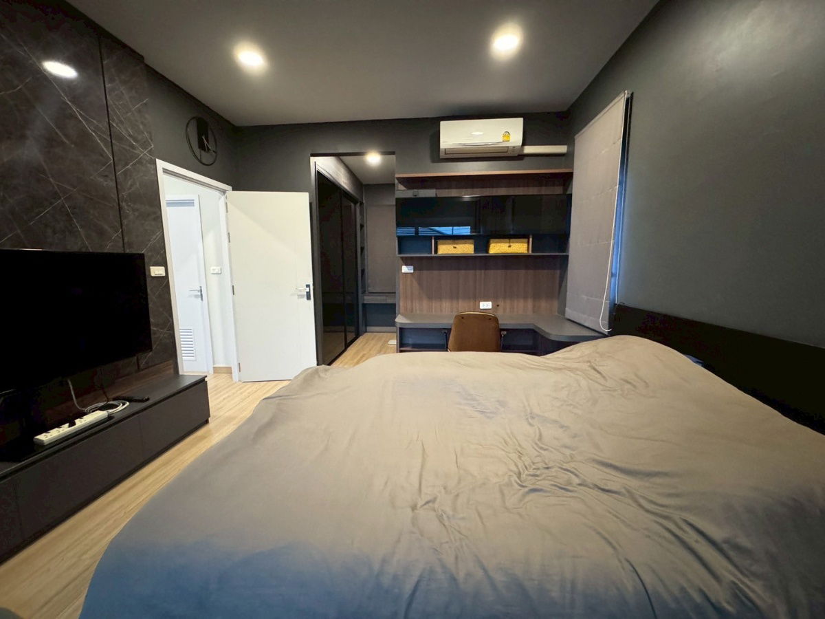 รูป ขายและเช๋า บ้านเดี่ยว บริทาเนีย บางนา กม.12 4ห้องนอน 2จอดรถ พื้นที่ใช้สอย 165 ตร.ม. ที่ดินใหญ่ 62.8 ตร.วา  ตกแต่งสวย ราคา7.5ลบ.ต่อรองได้ เช๋า 45k/ด - รูปที่ 34/49