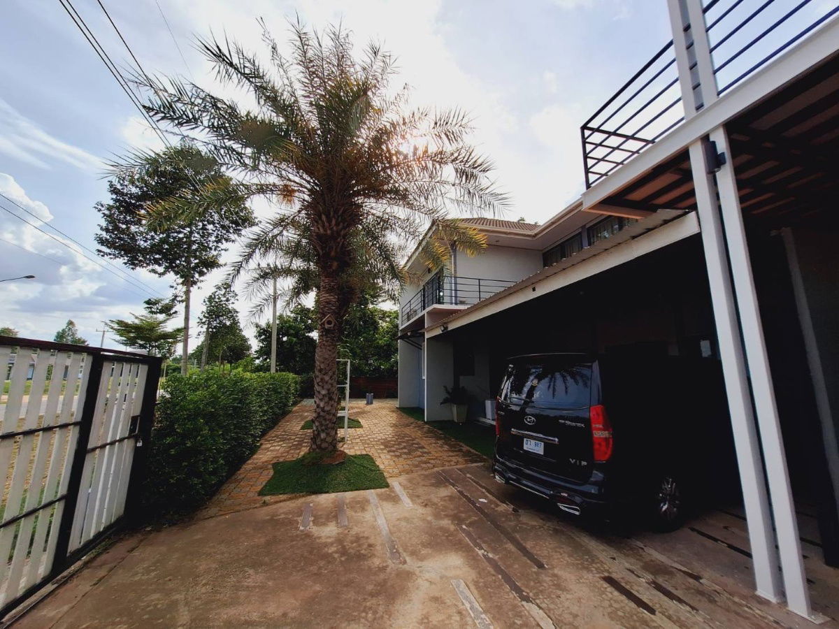 รูป ขายบ้านสวยหลังใหญ่พร้อมอยู่อาศัย รวมที่ดินขนาด 1 ไร่ ติดถนนใหญ่ ใกล้เขาใหญ่-วังน้ำเขียว เหมาะเปิดคาเฟ่ ร้านอาหาร เจ้าของขายเอง - รูปที่ 3/26