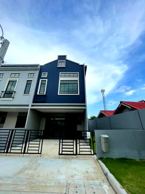 ขายทาวน์โฮม : (ขาย) แปลงมุม! ที่ดินใหญ่ หน้าสวน 5.39 ล้านบาท*   ใกล้โรงเรียนเด่นหล้า พระราม5