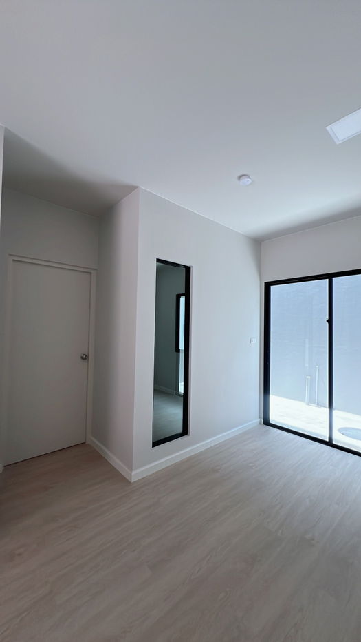 รูป ขายบ้านใหม่ โซนด้านใน สิริ เพลส จรัญ-ปิ่นเกล้า เลขที่ 999/385 - รูปที่ 7/25