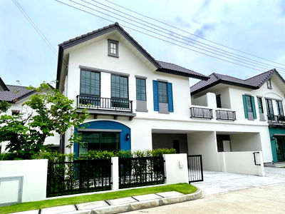 บ้านแฝด นนทบุรี : บ้านแฝด 4 ห้องนอน ใจกลางทำเลดี พร้อมเข้าอยู่! พื้นที่ลงตัว รองรับครอบครัวใหญ่ อยู่สบายทุกวัย