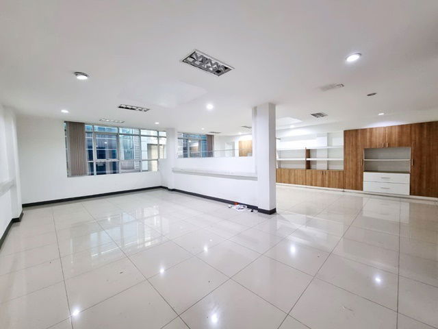 picture Commercial building for rent Soi 4Stories Airport Link LatKrabang Kingmongkut Sangkaracha - 3/8