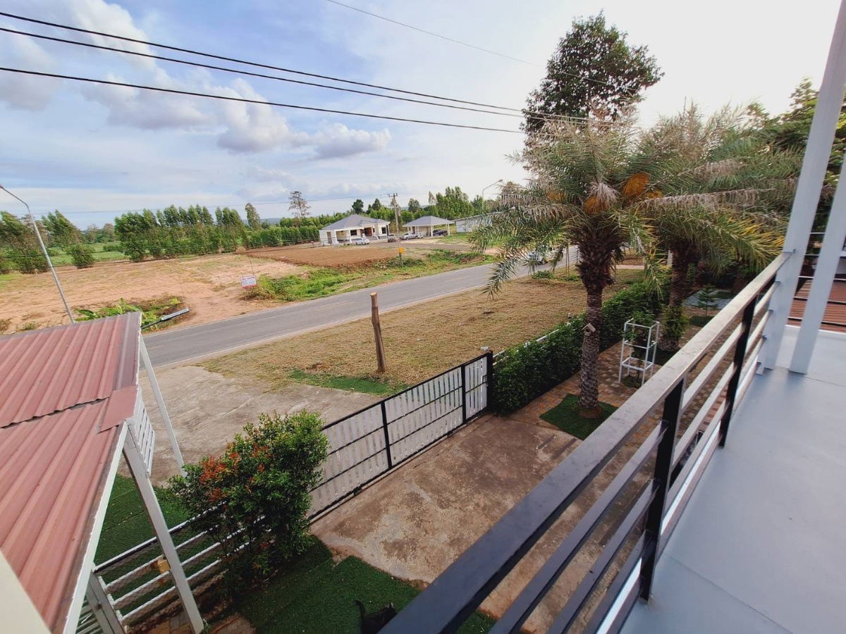 รูป ขายบ้านสวยหลังใหญ่พร้อมอยู่อาศัย รวมที่ดินขนาด 1 ไร่ ติดถนนใหญ่ ใกล้เขาใหญ่-วังน้ำเขียว เหมาะเปิดคาเฟ่ ร้านอาหาร เจ้าของขายเอง - รูปที่ 9/26