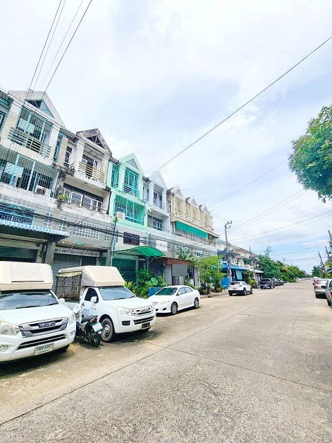 รูป MRTมีนพัฒนา 500ม.ให้เช่าทาวน์เฮาส์ 3ชั้น รามคำแหง 171-182 21 ตร.วา.220ตร.ม. เทคนิคมีนบุรี 1.5 กม. 3 นอน 3 น้ำ ตลาดน้ำขวัญเรียม 1.3 กม. - รูปที่ 1/8