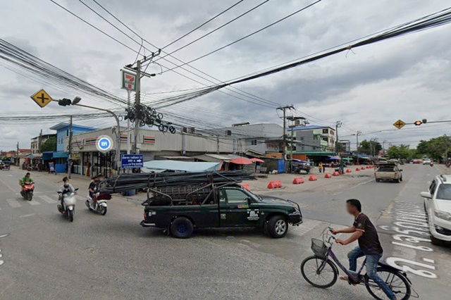 picture Land for rent filled in 7rai RamIntraMin Buri KleepMoo HathaiRat Welcome Community Mall MRT Setthabu - 1/8