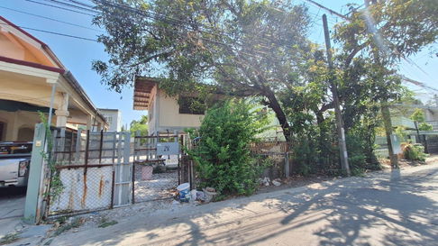 Land for sale, Laemthong Athletes Village, Krungthep Kreetha Road, near Si Phruetha School (N.987)