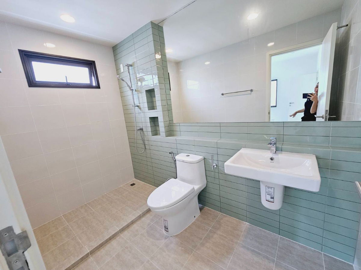 รูป บ้านเดี่ยวหรู "ซีรีส์ Urban Farmhouse" สราญสิริ ศาลายา – ปิ่นเกล้า  99/11 แปลงมุมทิศเหนือ - รูปที่ 7/12