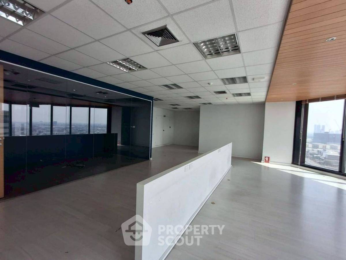 picture 4-BR Condo at Central City East Tower in Bang Na Nuea (ID 1908445) - 8/18