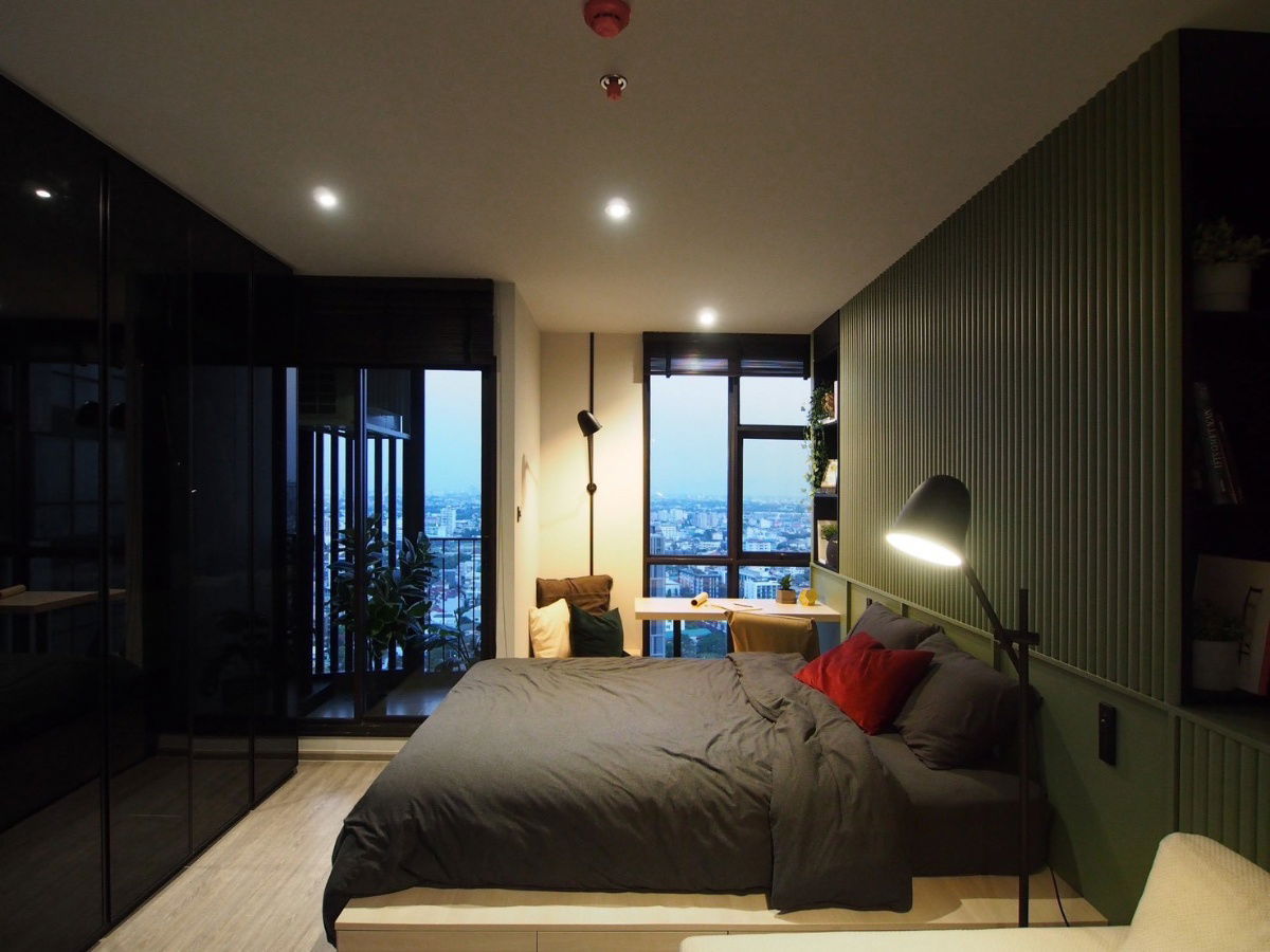 picture For Rent Studio unit 30 Sqm. - Built-in & Fully furnished, READY TO MOVE IN - 4/4