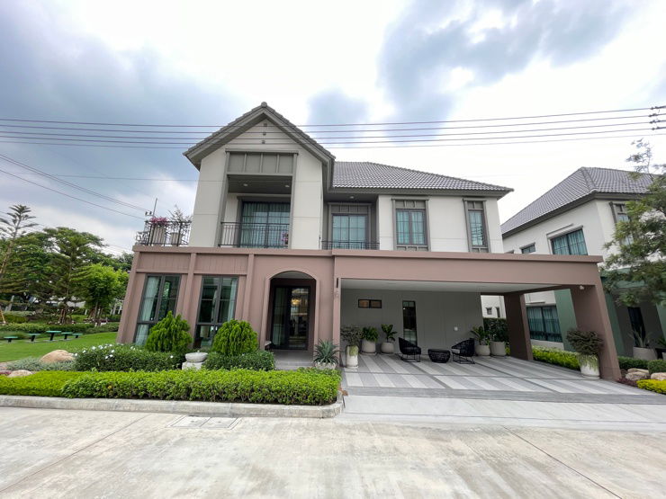 ขายบ้านเดี่ยว : บ้่านเดี่ยว 2 ชั้น ตกแต่งครบพร้อมเข้าอยู่ โครงการสราญสิริ รังสิต 2